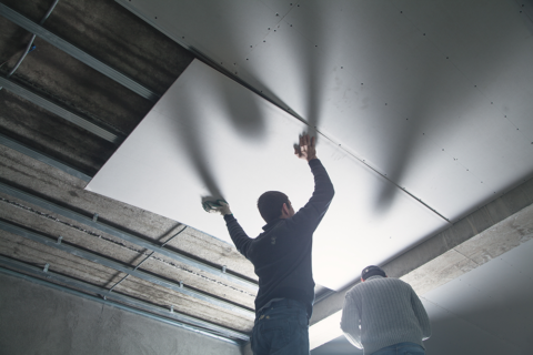 建物の出来栄えを左右する『軽天工事・ボード貼り工事』